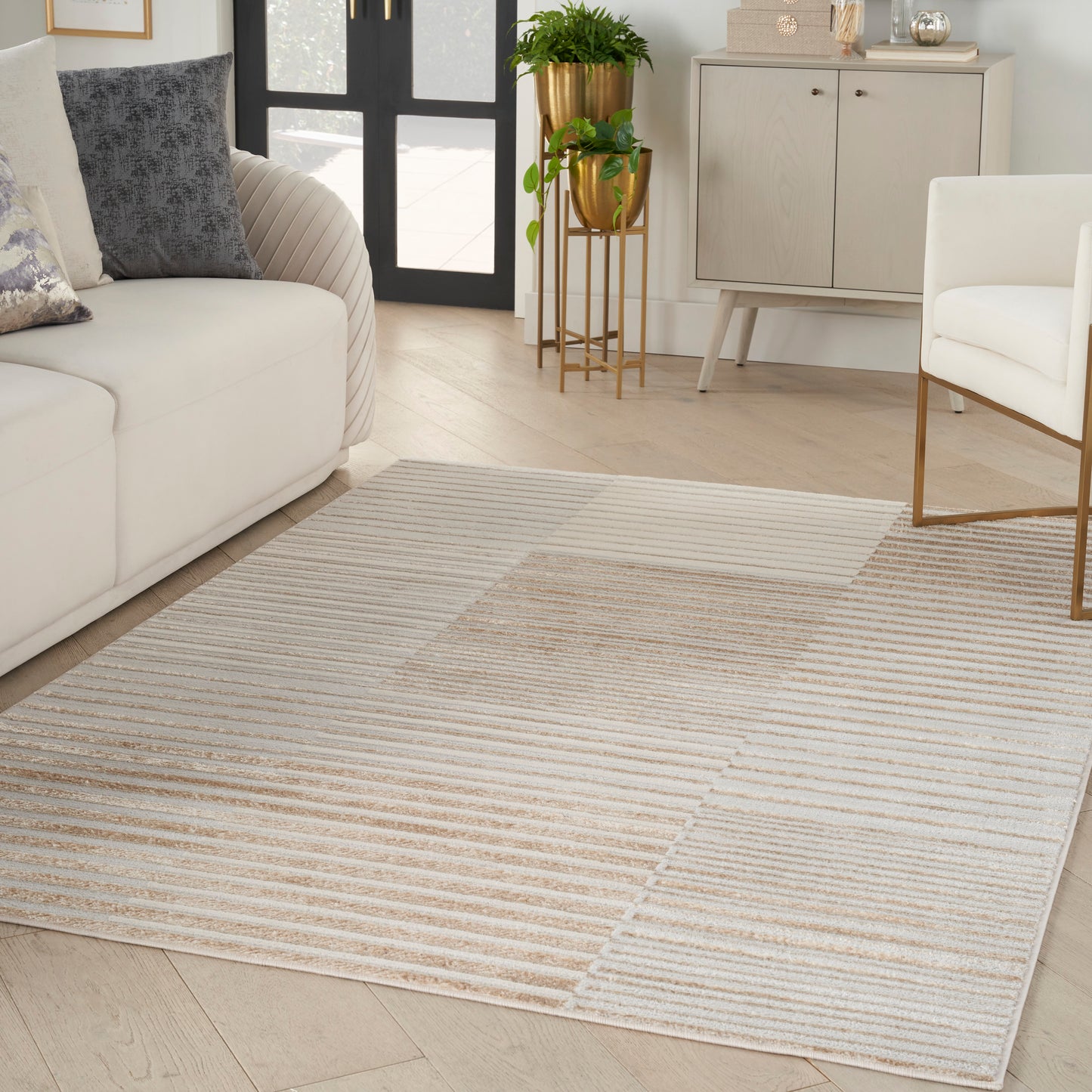 Inspire Me! Home Décor Brushstrokes BSK04 Beige Silver Contemporary Machinemade Rug