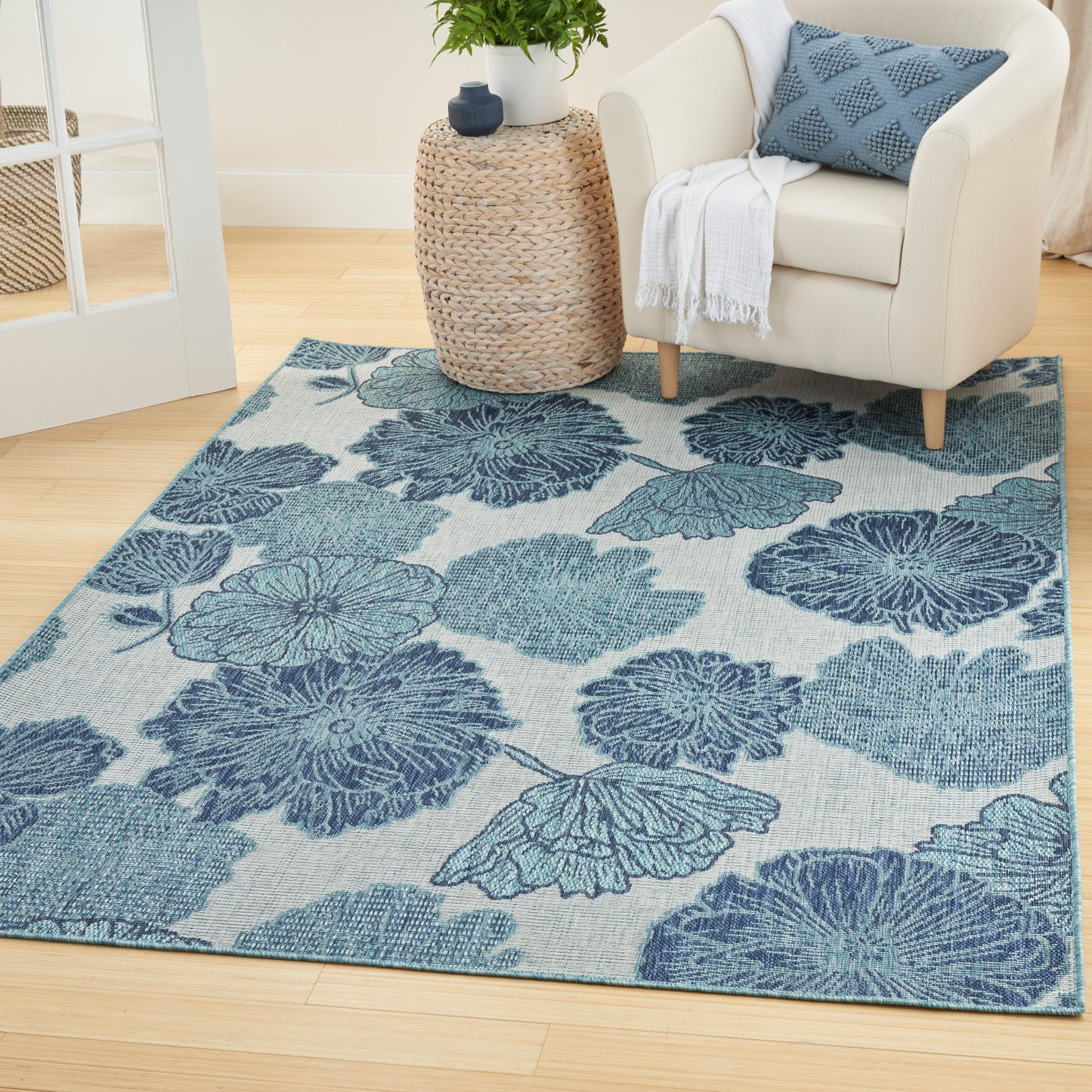 Nourison Home Garden Oasis GOA04 Blue  Contemporary Machinemade Rug