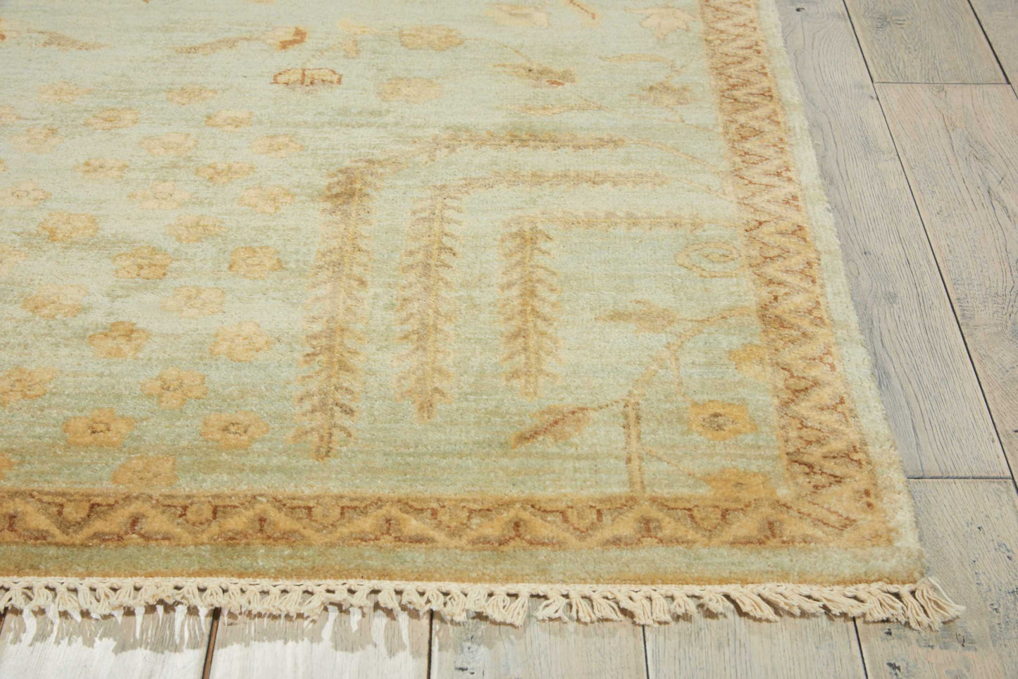 Nourison Home Grand Estate GRA02 Sky  Traditional Knotted Rug