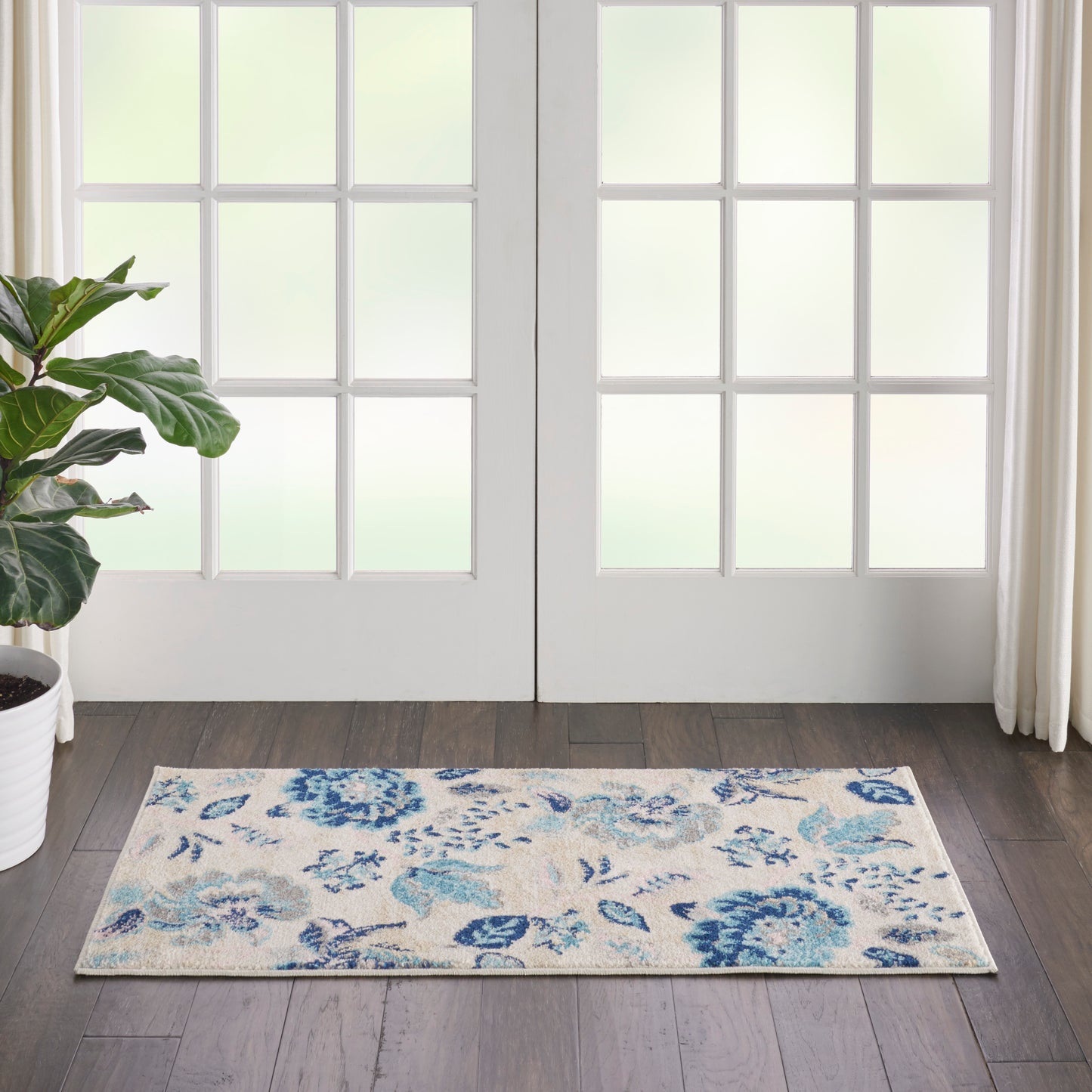 Nourison Home Tranquil TRA02 Ivory Light Blue  Contemporary Machinemade Rug