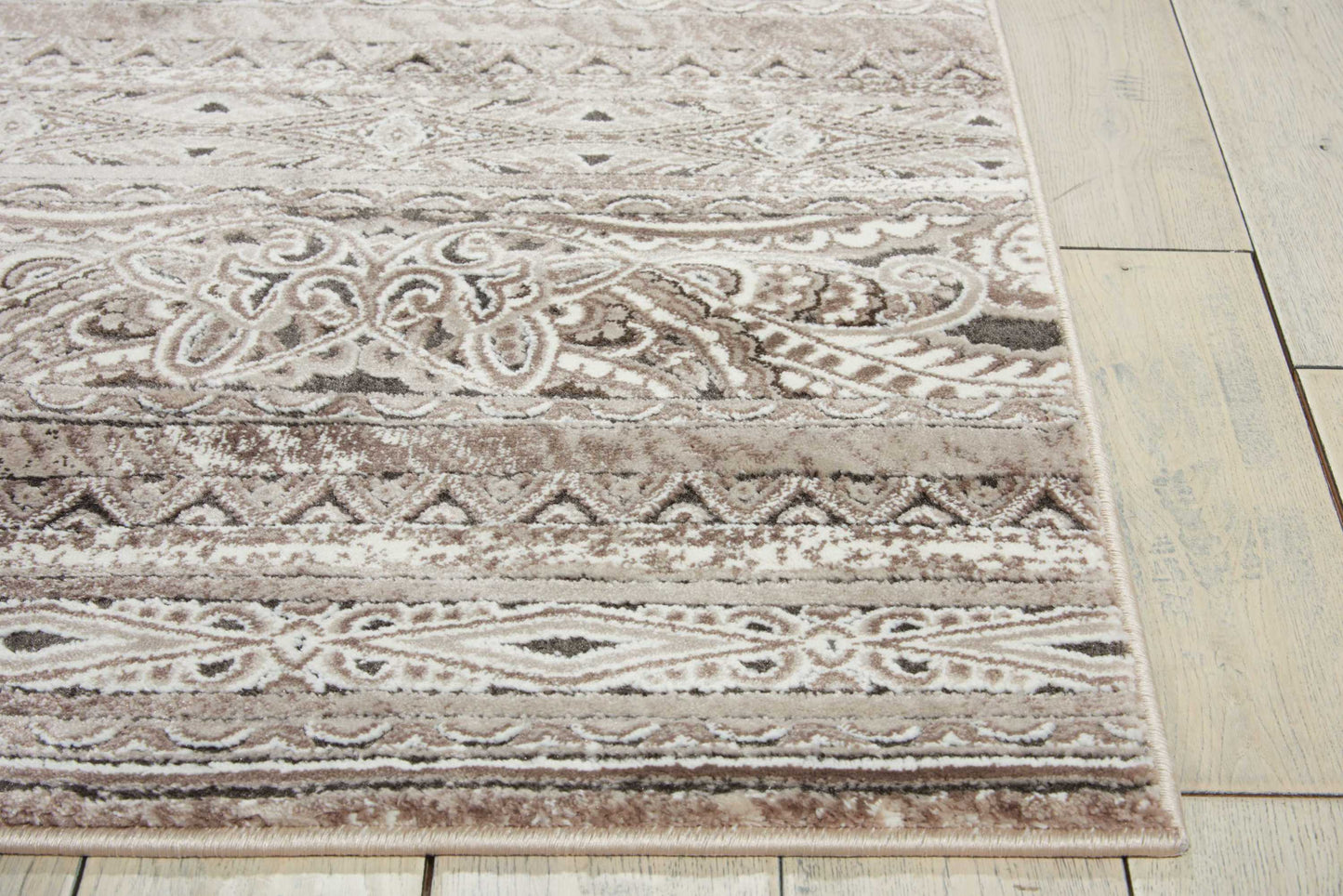 Nourison Home Karma KRM03 Beige  Transitional Machinemade Rug