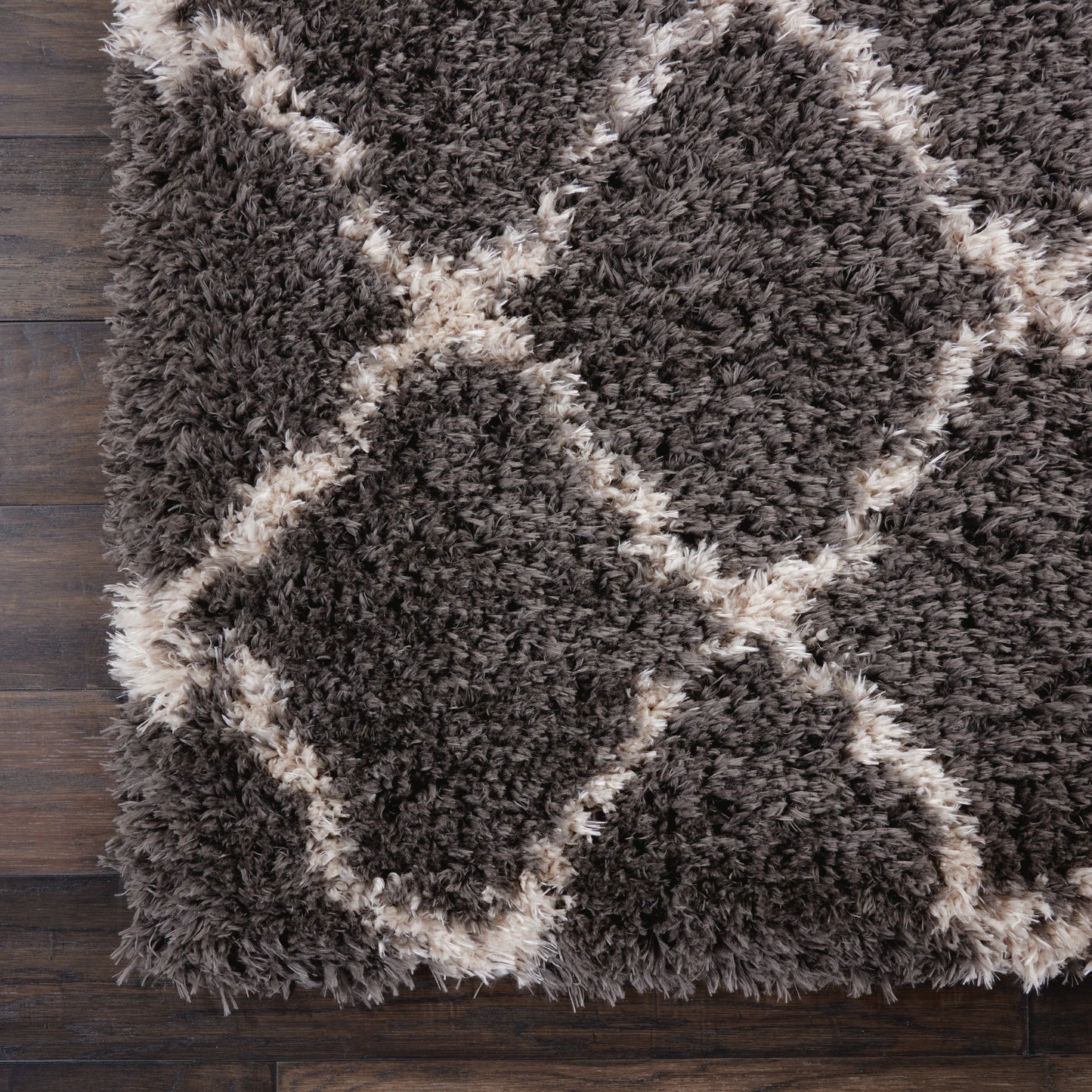 Nourison Home Luxe Shag LXS02 Charcoal Beige  Contemporary Machinemade Rug