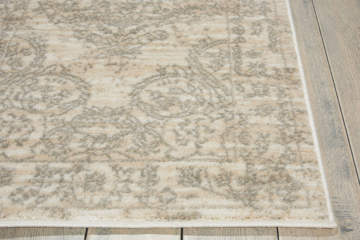 Nourison Home Euphoria EUP04 Bone  Traditional Machinemade Rug