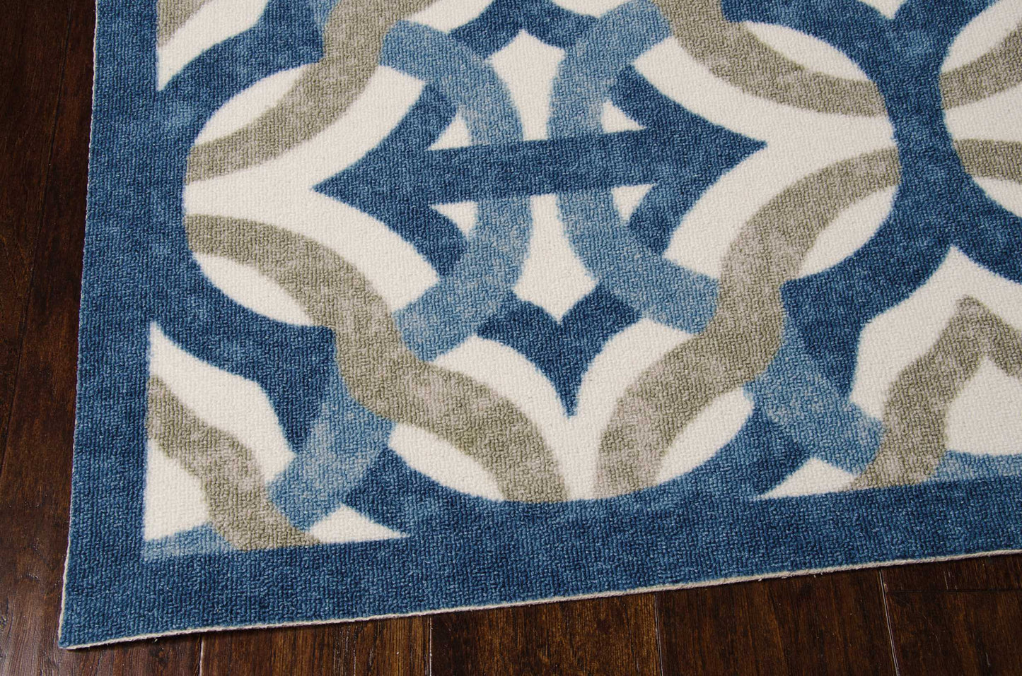 Waverly Sun N Shade SND30 Celestial  Contemporary Machinemade Rug