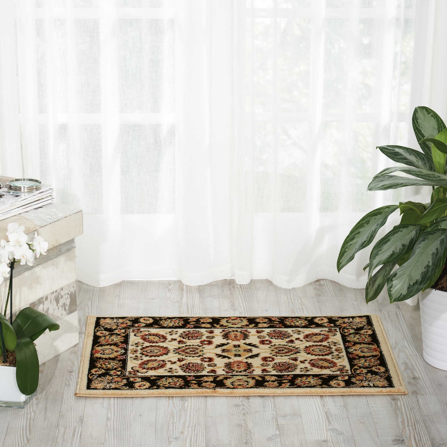 Nourison Home Delano DEL01 Ivory Black  Traditional Machinemade Rug