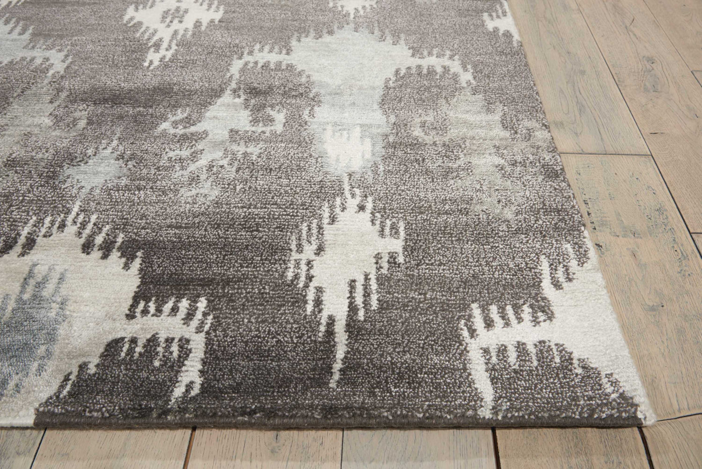 Nourison Home Silk Shadows SHA09 Grey  Transitional Knotted Rug