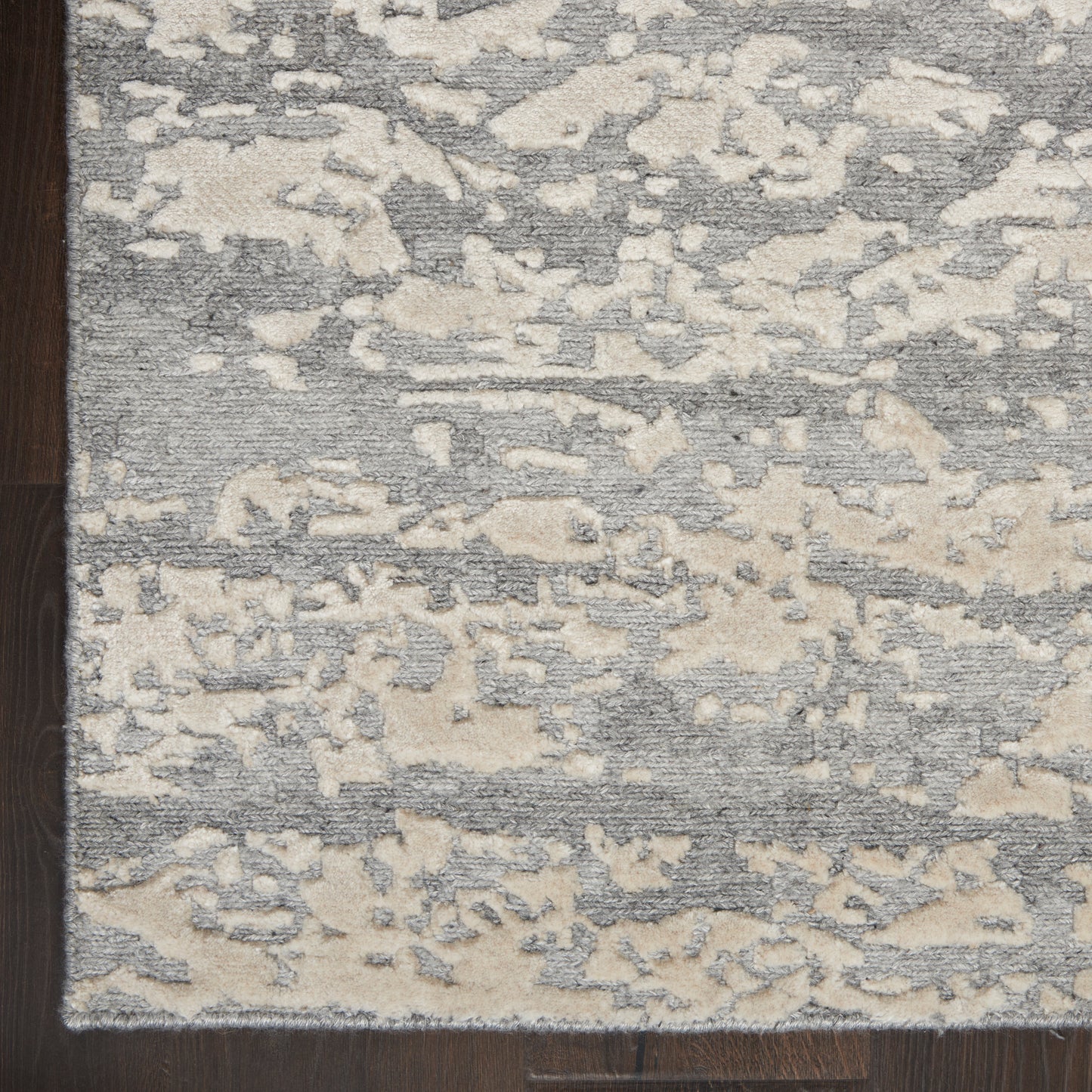 Nourison Home Divine DIV09 Sand Storm   Knotted Rug