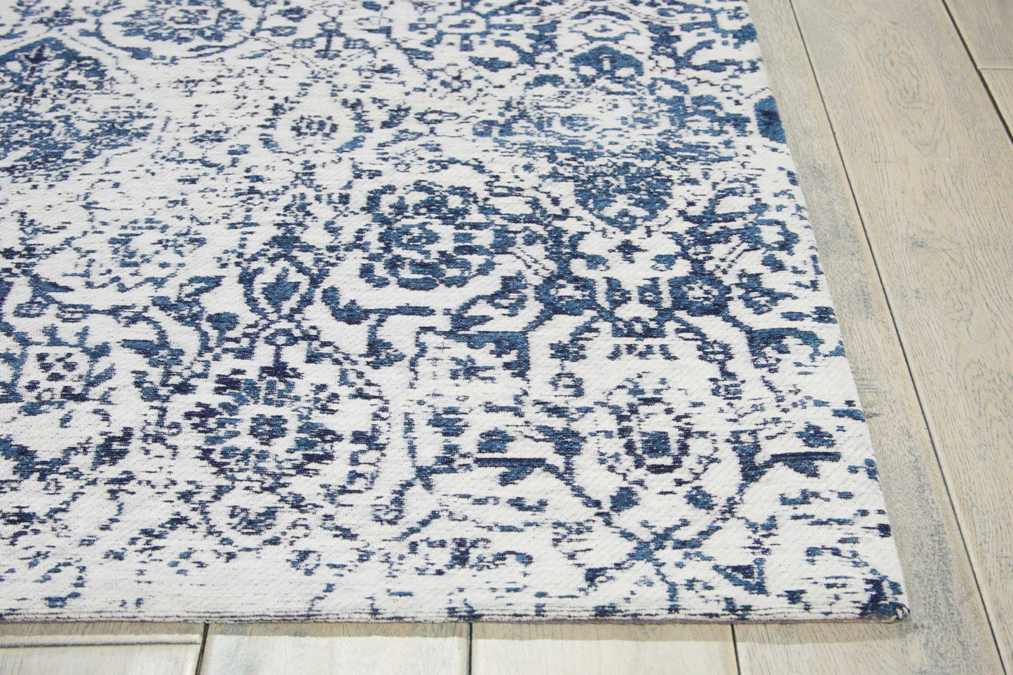 Nourison Home Damask DAS06 Ivory Navy  Transitional Machinemade Rug